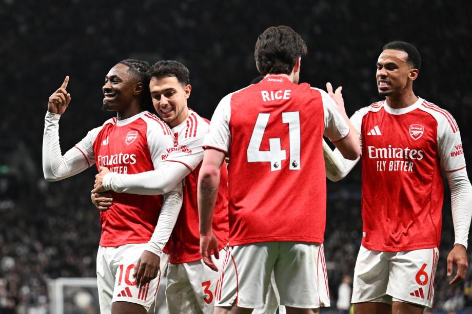 意大利足球u8训练计划-英超-埃泽、约克雷斯梅开二度 阿森纳4-1双杀热刺