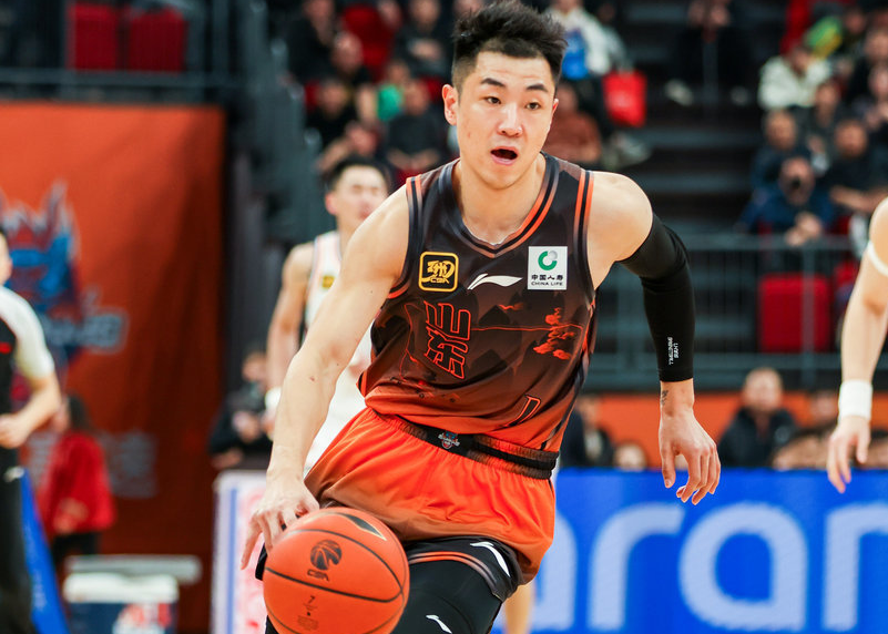 足球u10-8连胜现存最长!山东三外援72分大胜宁波 辛普森31+7+10